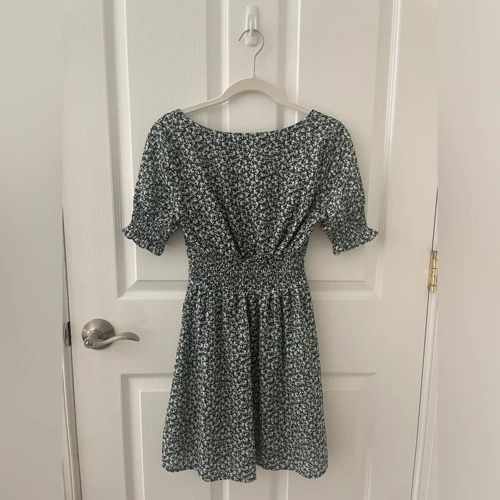 Green Floral Dress - Picture 3 of 4